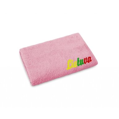 Rankšluostis su užrašu LIETUVA