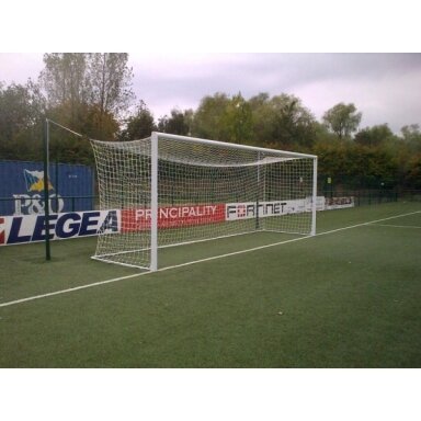 STANDARTINIAI FUTBOLO VARTAI (PLIENINIAI, ĮBETONUOJAMI) 7,32x2,44m STANDARTINIAI FUTBOLO VARTAI (PLIENINIAI, ĮBETONUOJAMI) 7,32x2,44m